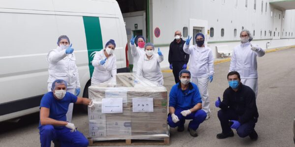 Cosmewax-donates-gloves